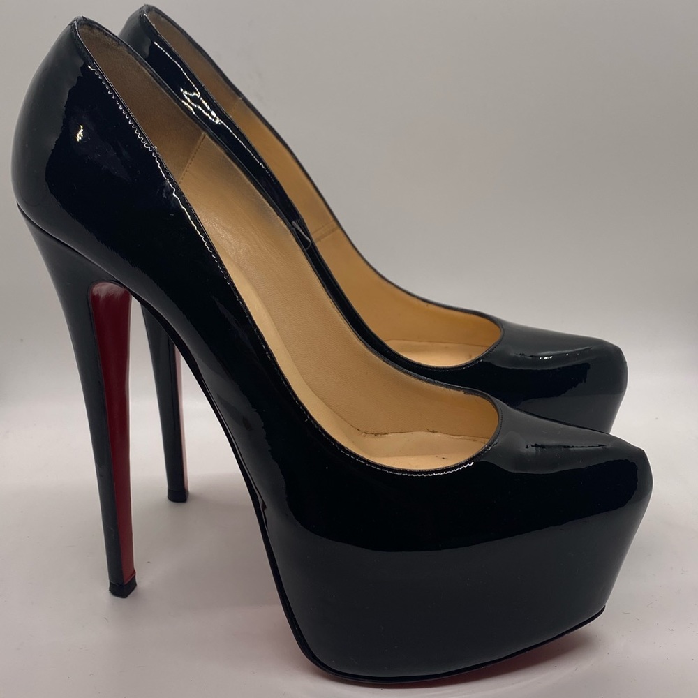 Christian Louboutin -39- DAFFODILE -Black Patent. Box & dust Bags included